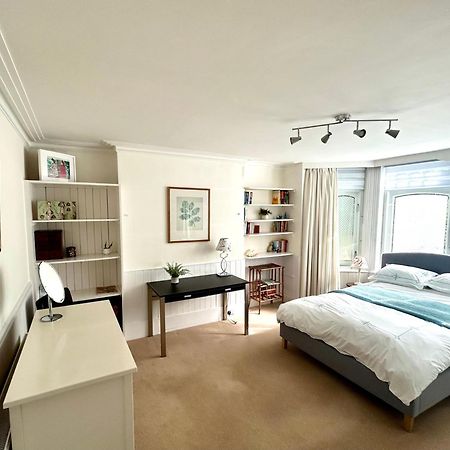 Spacious Comfortable Flat With Free Parking In East Finchley, Muswell Hill & Close To Alexandra Palace London Kültér fotó