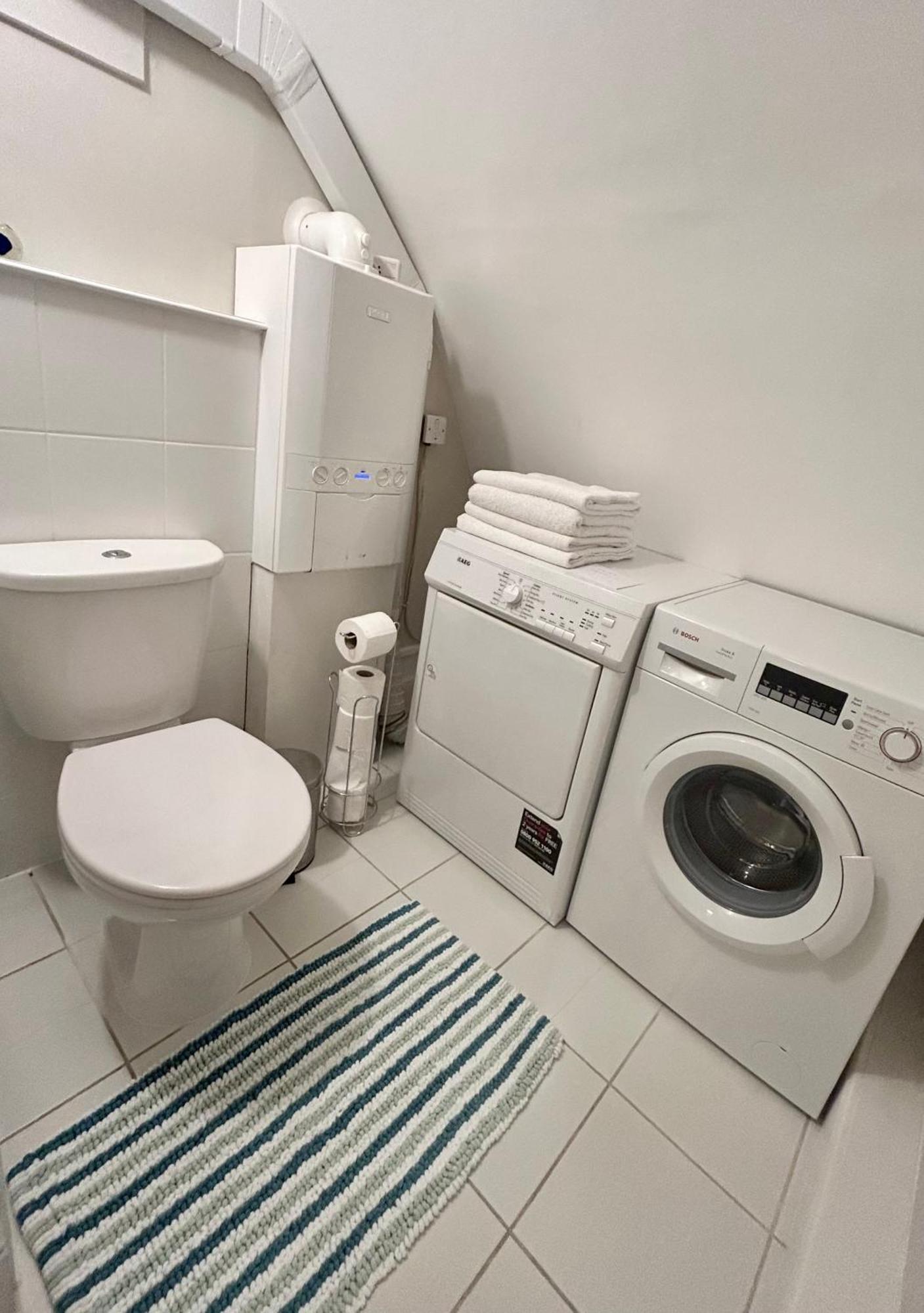 Spacious Comfortable Flat With Free Parking In East Finchley, Muswell Hill & Close To Alexandra Palace London Kültér fotó